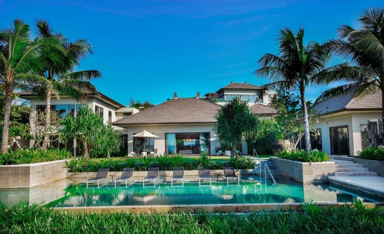 麗池卡爾登度假村