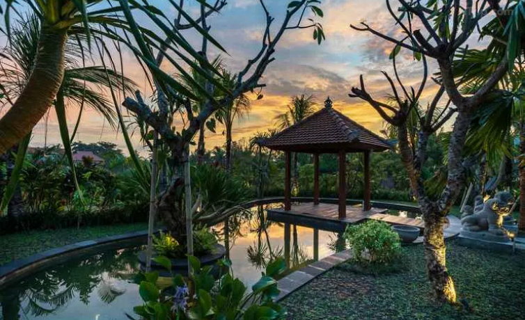 阿迪瓦納烏納吉套房飯店