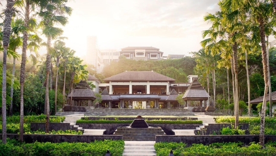 麗池卡爾登度假村