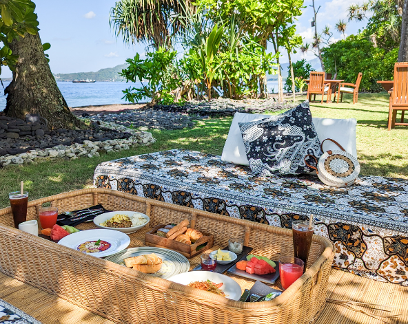 野餐風格早餐→渡假村內自由活動(可於Check In當天與櫃檯索取免費活動表)→南洋下午茶→秘境沙灘→花園餐廳