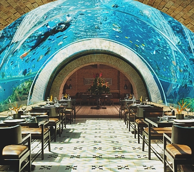 五星渡假村內自由活動 (海灘、戶外泳池、親子滑水道、兒童俱樂部等)→金巴蘭沙灘日落&海鮮燒烤風味餐