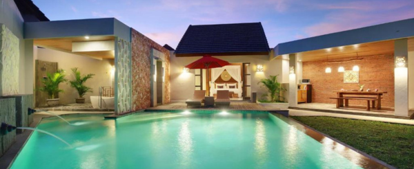 獨棟泳池別墅或五星度假村自由享樂→金巴蘭Samasta生活村→斷崖海景鳥籠酒吧(現點現付)→金巴蘭海灘看日落&海鮮BBQ風味餐