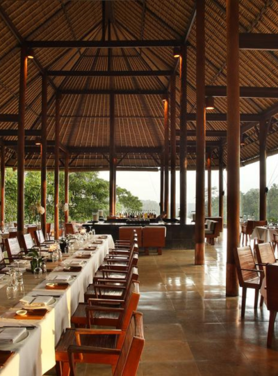 台北→峇里島→迎賓獻花→世界十大夕陽海灘-金巴蘭沙灘享用晚餐&浪漫布置