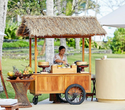 野餐風格早餐→Alila經典體驗二選一:藍色潟湖浮潛或峇里式按摩60分鐘→渡假村內自由享樂&南洋下午茶→渡假村內享用三道式晚餐