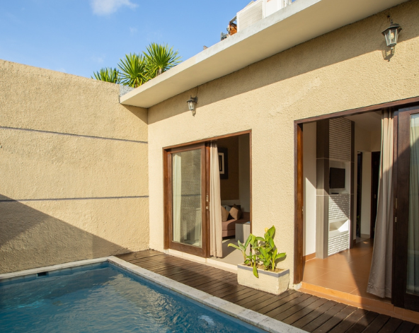 龍蝦牛排早午餐→The Balinese峇里概念店→機場→台北