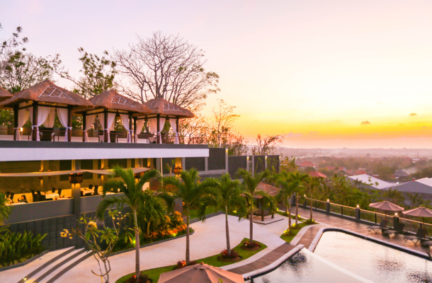 烏布激流泛舟&豬肋排簡餐→烏布皇宮→烏布傳統市集→港式料理點心吃到飽→百萬網紅伴手禮小店