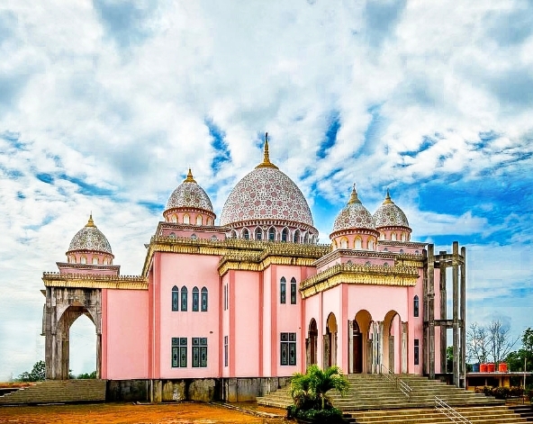 鈦美旅行社-民丹島旅遊推薦粉紅清真寺