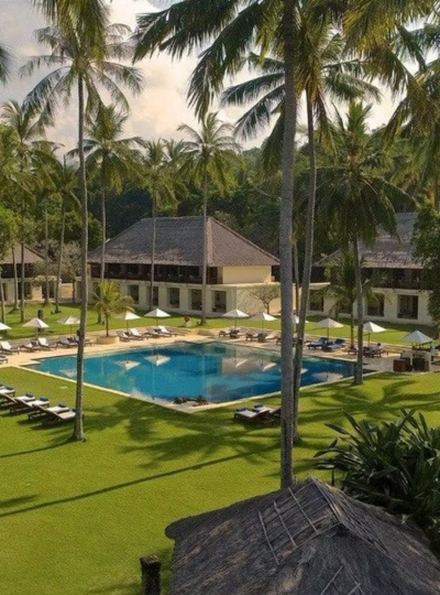 台北→峇里島→迎賓獻花→能量熱石按摩120分鐘→水上餐廳