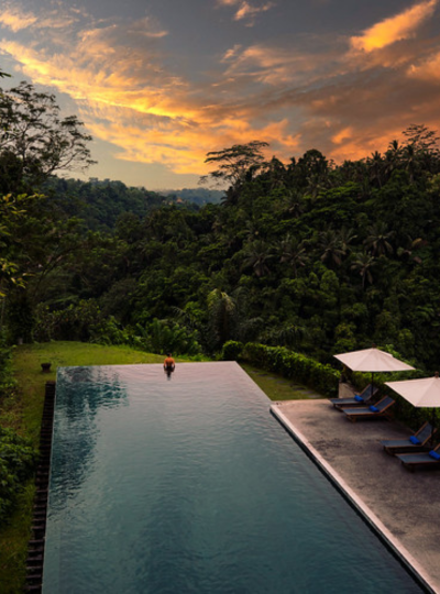 酒店內休閒時光→火山景觀咖啡廳享用午餐→德哥朗梯田&近距離觀看麝香貓(可加訂大鞦韆與攝影空拍活動)→泰式風味餐