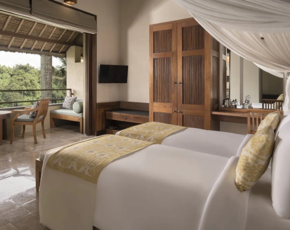 台北→峇里島→迎賓獻花→巴里式按摩120分鐘→巴里島最美味 Nuris Warung豬肋排