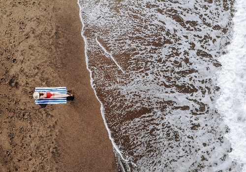 長谷CANGGU~年輕人的波希米亞天堂；推薦走訪本地特色市集、網美咖啡館、海灘俱樂部、風格選品店(出發前會有鈦美獨家推薦散步攻略喔)→特色石鍋河粉